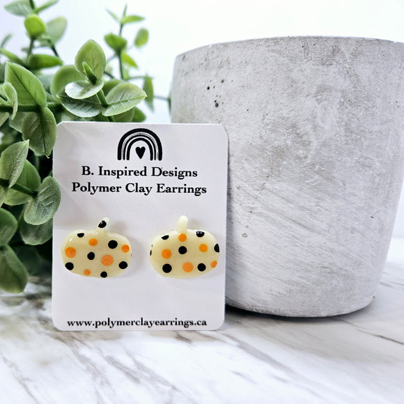 Glow in the dark pumpkin studs