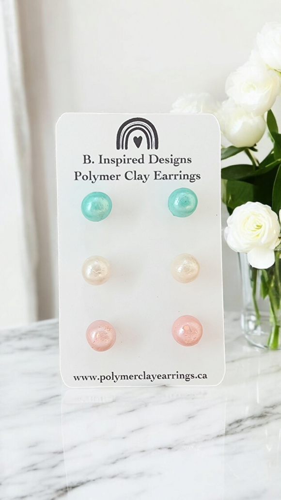 Pearl Stud Set